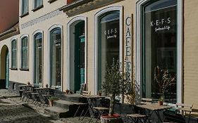 KEFS Guesthouse&Café